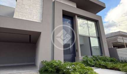 Mansão de Luxo no Supremo Italia, projeto assinado pela Ilana Santiago, acabamento todo no porto belo, 4 suítes sendo uma master com closet e sacada com vista pra piscina, com elevador. codigo: 106929