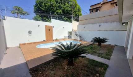 Vende-se Sobrado no Bairro Village Flamboyant - 436m² de terreno - 3 Quartos - Cuiabá MT - Valor: R$ 849.000,00 codigo: 107257