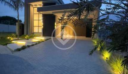 BELÍSSIMA CASA NO FLORAIS DO PARQUE COM 164M DE ÁREA CONSTRUÍDA E 325M DE ÁREA TOTAL codigo: 80069