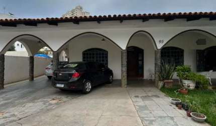 CASA ESPAÇOSA E CONFORTÁVEL ANTIGA codigo: 92302