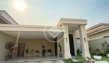 Vende-se Casa de Alto Padrão no Condomínio Florais do Valle - 3 Suítes, sendo 1 Master - Energia Solar  - 262 m² Construídos - Cuiabá (MT) - Valor: R$ 3.300.000,00 codigo: 105112
