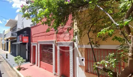 Vende-se Casa Comercial próxima ao Choppão, na região Goiabeiras - Terreno de 273 m², construído 151 m² - Cuiabá (MT) - R$ 500.000,00 codigo: 67896