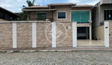 Sobrado a venda em Balneário Camboriú. Valor: R$ 1.700.000,00 codigo: 78736