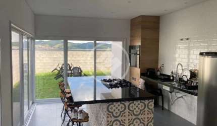 Locação de casa em condomínio de 250m2 no prestigiado Condomínio Cataguá Way em Taubaté codigo: 113049