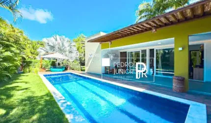 Casa à Venda Alto Padrão em Itacimirim em Condomínio com acesso à praia