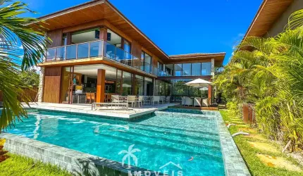 Casa à Venda 5 Suítes em Praia do Forte no Condomínio Piscinas Naturais Altíssimo Padrão