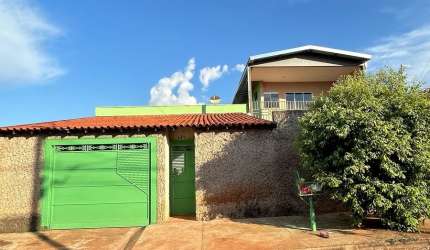LINDO SOBRADO EM PRADÓPOLIS SP
