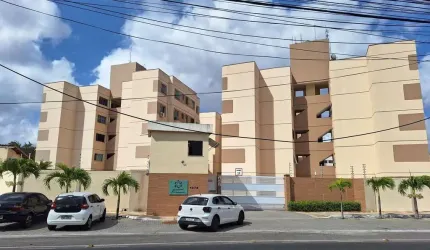 Apartamento na Cidade dos Funcionários, em Fortaleza, com 2 quartos e 1 banheiro
