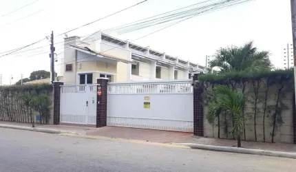 Casa duplex em condomínio na Lagoa Redonda. em Fortaleza, com 3 suítes
