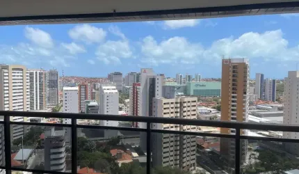 Belíssimo apartamento no Coco com 4 suítes