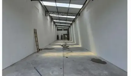 Galpão 300 M², no São Francisco para Locação