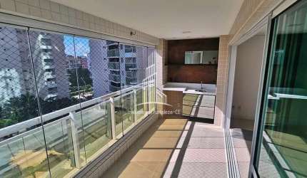 Apartamento com 3 suítes à venda no Cocó