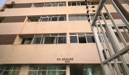 Apto amplo, 3 quartos, 1 vaga, mobiliado, ótima  localização no bairro do Cocó.
