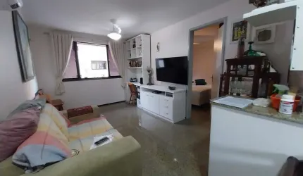 2 suítes, móveis planejados, 1 vaga.