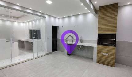 Casa com 3 dormitórios na Reserva de Santa Bárbara, 180m² construídos em terreno de 300m². Destaques: suíte com closet e cozinha planejadas