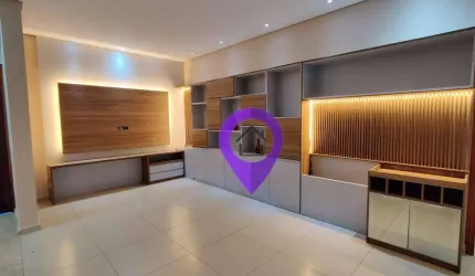 Casa à venda no condomínio Gran Royalle em Pouso Alegre/MG. 280m² construídos, 3 suítes, 4 vagas, piscina e área gourmet.