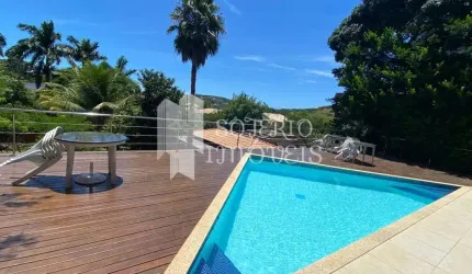 Vendo Casa em Búzios/RJ, com 500m² -Praia da Ferradura- Porteira Fechada
