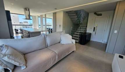 Cobertura Triplex na Praia Brava