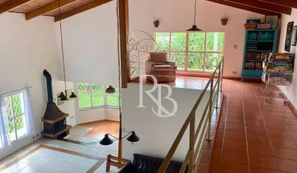 Luxo - Sofisticação - Conforto  Encante-se com essa  Casa no Jardim dos Pinheiros - Atibaia.