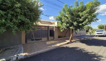 Casa 136.9m², 3 dormitório(s),  vaga(s) na garagem - PARQUE UNIVERSITARIO, FERNANDOPOLIS SP