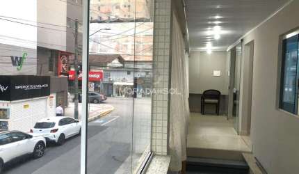 Casa  Itapema: 1 dormitório, 1 banheiro. Locação por R$2.600