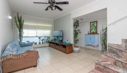 Imperdível casa tipo para venda com 3 quartos, sendo 1 suíte, 161m²