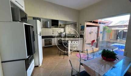 Casa com 3 quartos à venda na Rua Amador Abdalla, Centro, Anápolis, 281 m2 por R$ 1.300.000