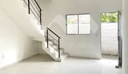 Casa em Condomínio à Venda