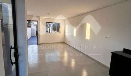 Casa com 3 quartos à venda na Vila Lavínia, Mogi das Cruzes  por R$ 570.000