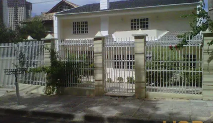 Casa com 4 dormitórios à venda, 400 m² por R$ 3.400.000,00 - E