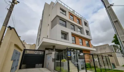 Apartamento com 2 dormitórios à venda, 64 m² por R$ 630.000,00
