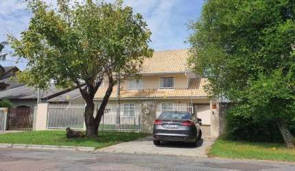 Sobrado com 243 m² - Sobrado com 177.89 m² + Edícula 65.80m² - Cajuru - Curitiba - PR