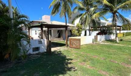 Aluguel Anual para Locação em Camaçari, Guarajuba (Monte Gordo), 3 dormitórios, 1 suíte, 3 banheiros, 1 vaga