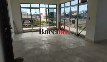 Casa com 5 quartos à venda na Avenida Maysa, Guaratiba (Ponta Negra), Maricá, 354 m2 por R$ 1.490.000