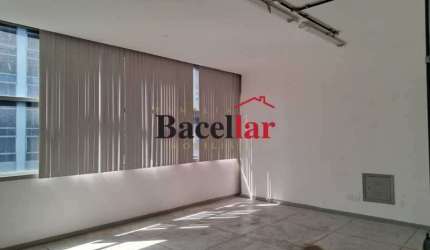 Sala comercial com 2 salas para alugar na Rua Morais e Vale, Centro, Rio de Janeiro, 555 m2 por R$ 5.000
