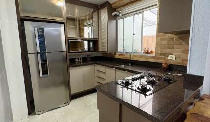 Apartamento em condomínio club com garden coberto.
