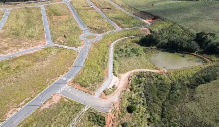 Pronto pra construir | Lotes a partir de 250m² em Extrema | Lazer e Lagos | Facilitado
