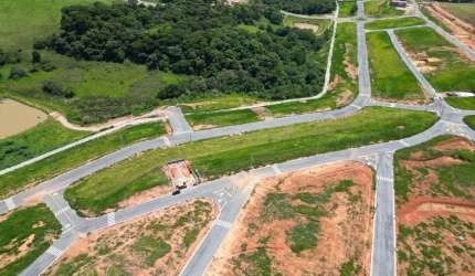 Lotes a partir de 250m² com Pagamento Facilitado em Extrema | Área de Lazer e Lagos
