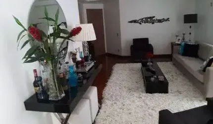 OPORTUNIDADE - Venda apto 190 metros uteis com 4 quartos em Boqueirão no miolo da Vila Rica