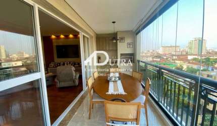 Apartamento 3 suítes amplas no Embaré com 2 vagas e lazer Santos
