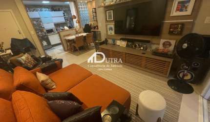 Excelente apartamento de 2 dormitórios com 2 vagas e lazer à venda no Embaré Santos