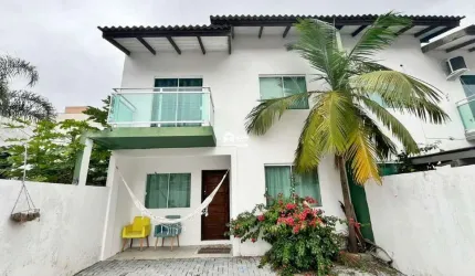 Aluguel anual: Casa mobiliada com 3 quartos sendo 1 suíte no bairro São Francisco em Camboriú