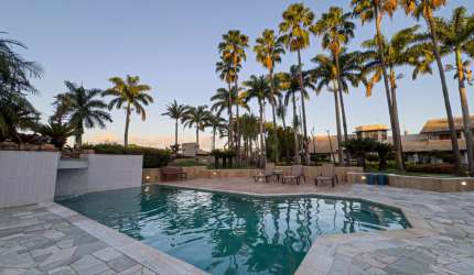 Sensacional casa tipo para venda com 4 quartos, sendo 4 suítes, 1,501m²