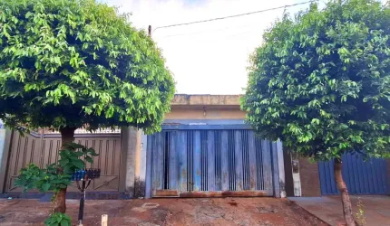 Aconchegante casa de vila para venda com 2 quartos, sendo 1 suíte, 92m²