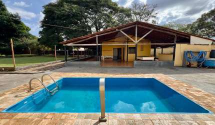 Imperdível casa tipo para venda com 3 quartos, sendo 1 suíte, 193m²