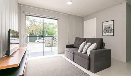 Apto de 1 Quarto 100% Mobiliado na Vila das Acácias – Viva o Melhor do Sul da Ilha!