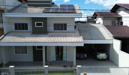 Casa com Piscina e 3 quartos, Passo Manso - Blumenau