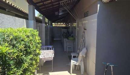 Excelente casa em condomínio fechado