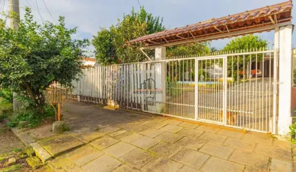 Casa localizada no bairro Estância Velha/Canoas