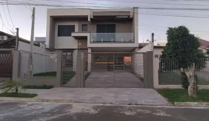 Sobrado localizado no bairro Estância Velha/Canoas